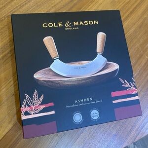 Mezzaluna with Acacia Board